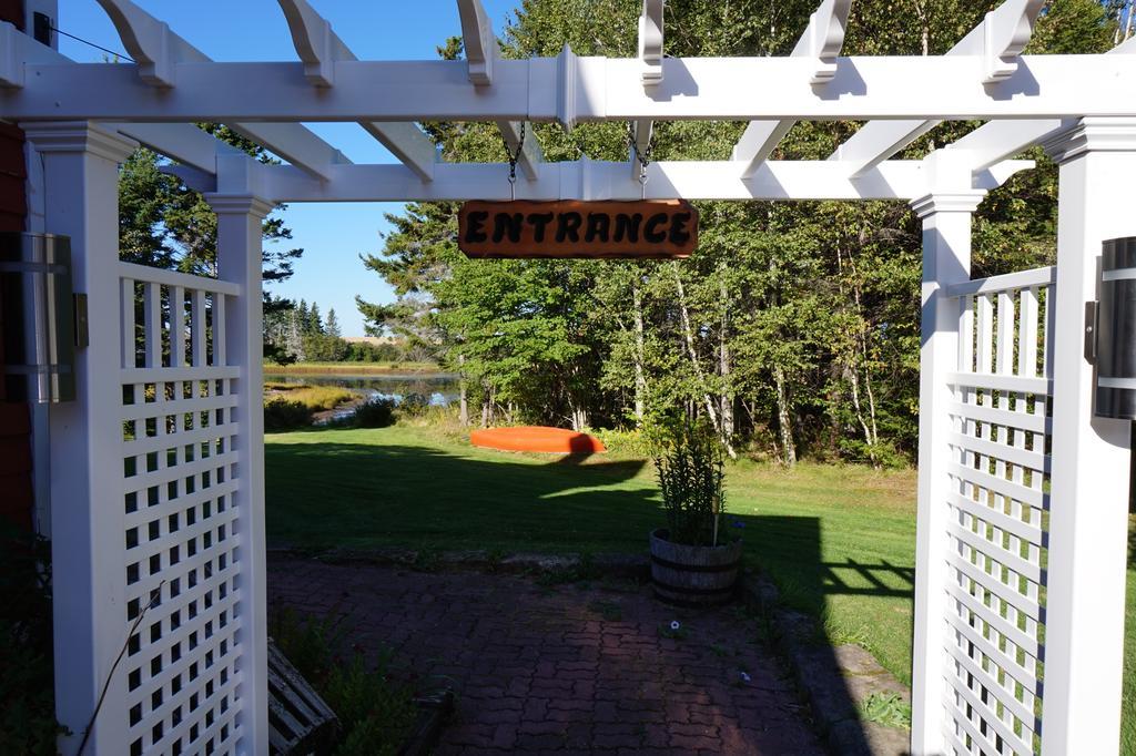 Little Shemogue Inn Eksteriør billede