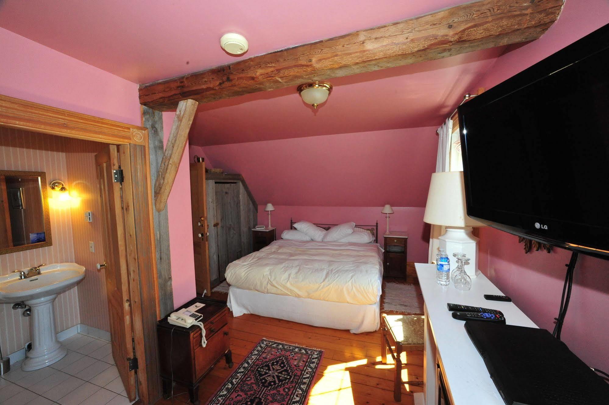 Little Shemogue Inn Eksteriør billede